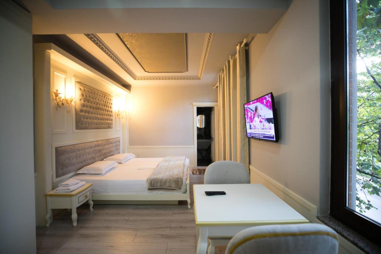 Hotel Lotus Tirana Exterior photo