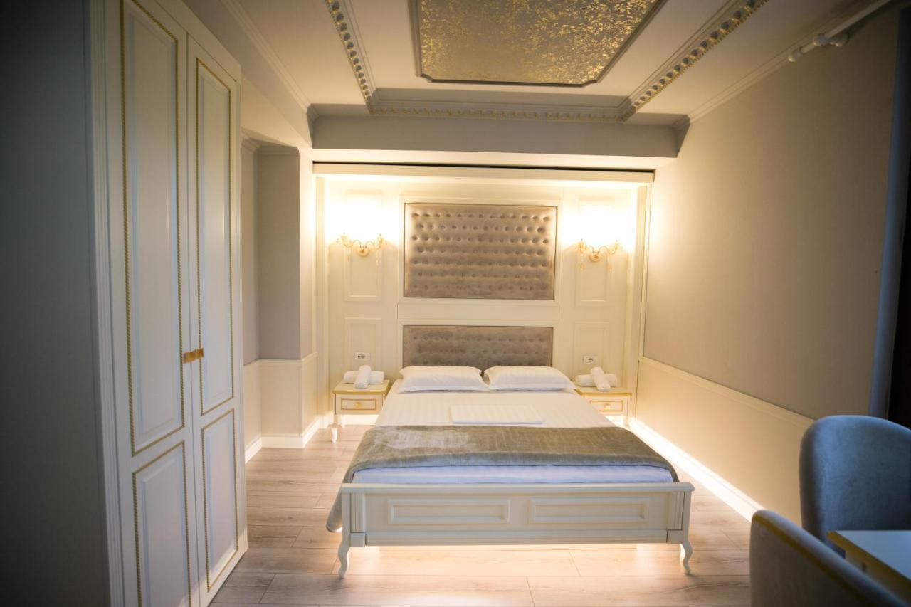 Hotel Lotus Tirana Exterior photo