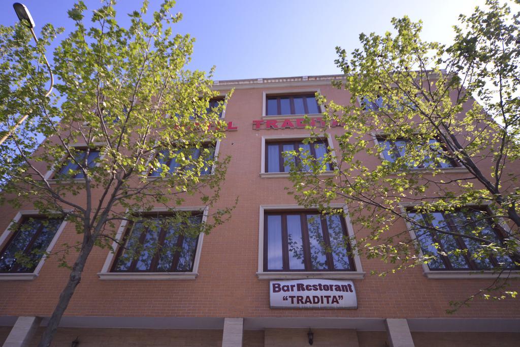 Hotel Lotus Tirana Exterior photo